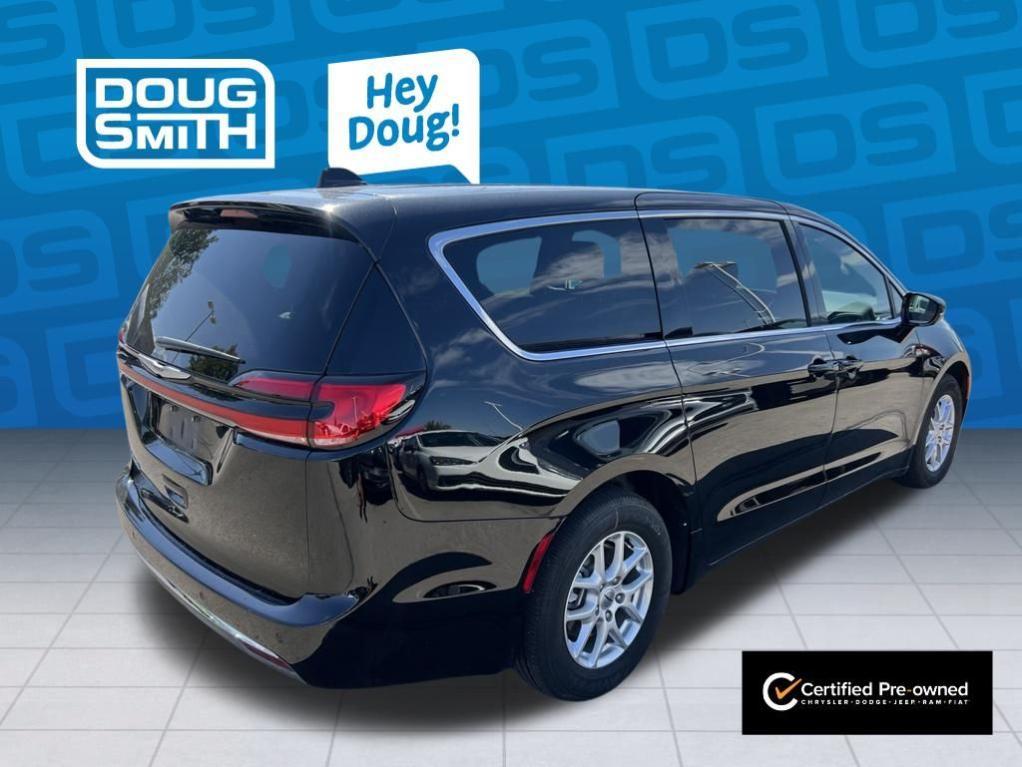 used 2025 Chrysler Pacifica car, priced at $31,164