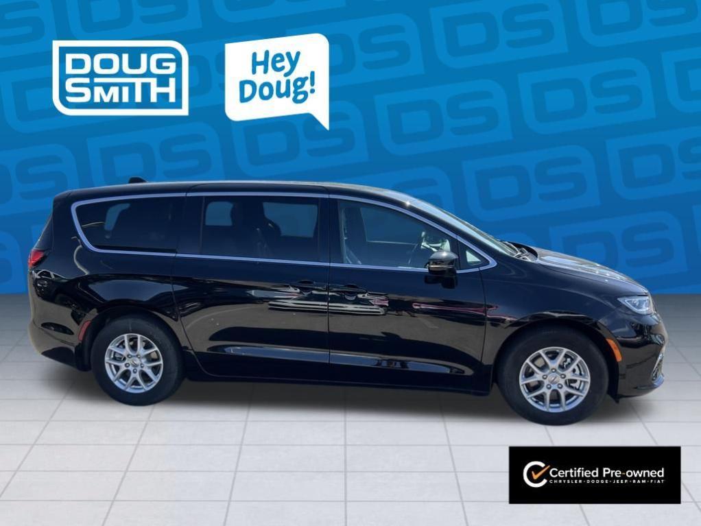 used 2025 Chrysler Pacifica car, priced at $31,164