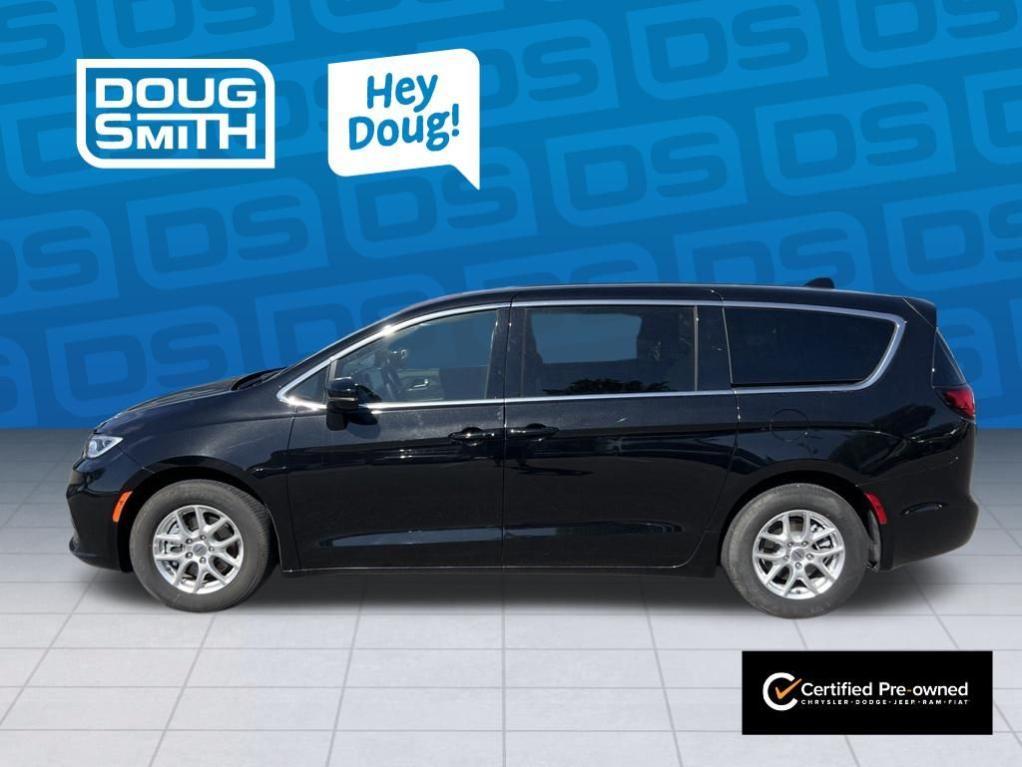 used 2025 Chrysler Pacifica car, priced at $31,164