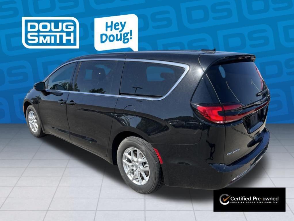 used 2025 Chrysler Pacifica car, priced at $31,164