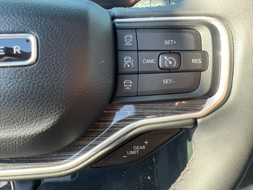 used 2022 Jeep Wagoneer car, priced at $37,374