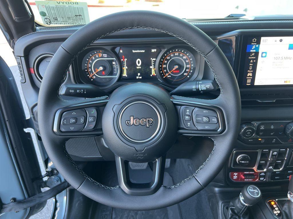 new 2026 Jeep Gladiator car, priced at $55,560