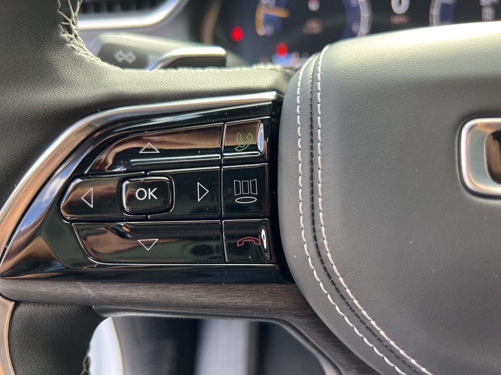 new 2025 Jeep Grand Cherokee car, priced at $52,136