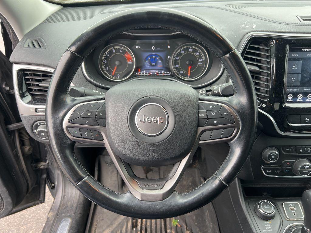 used 2020 Jeep Cherokee car, priced at $17,244