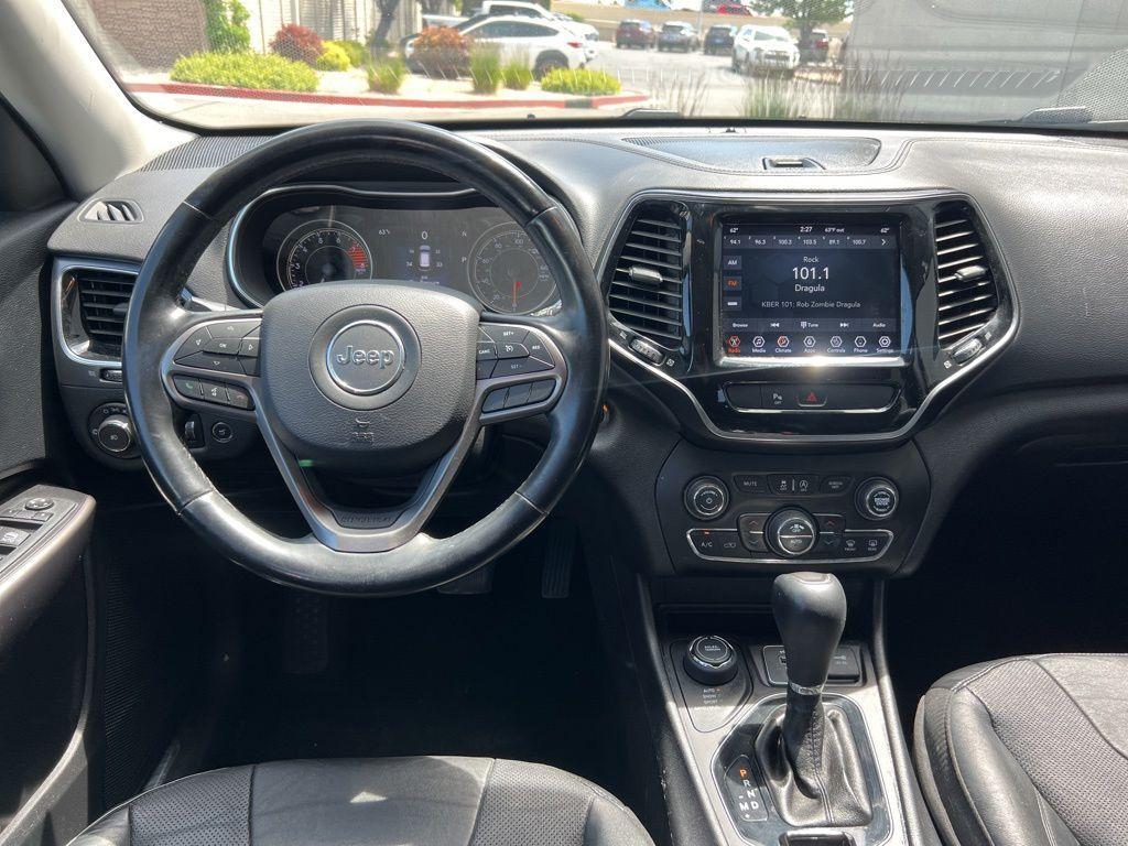used 2020 Jeep Cherokee car, priced at $17,244