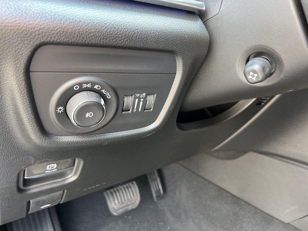 new 2025 Jeep Grand Cherokee L car, priced at $54,221