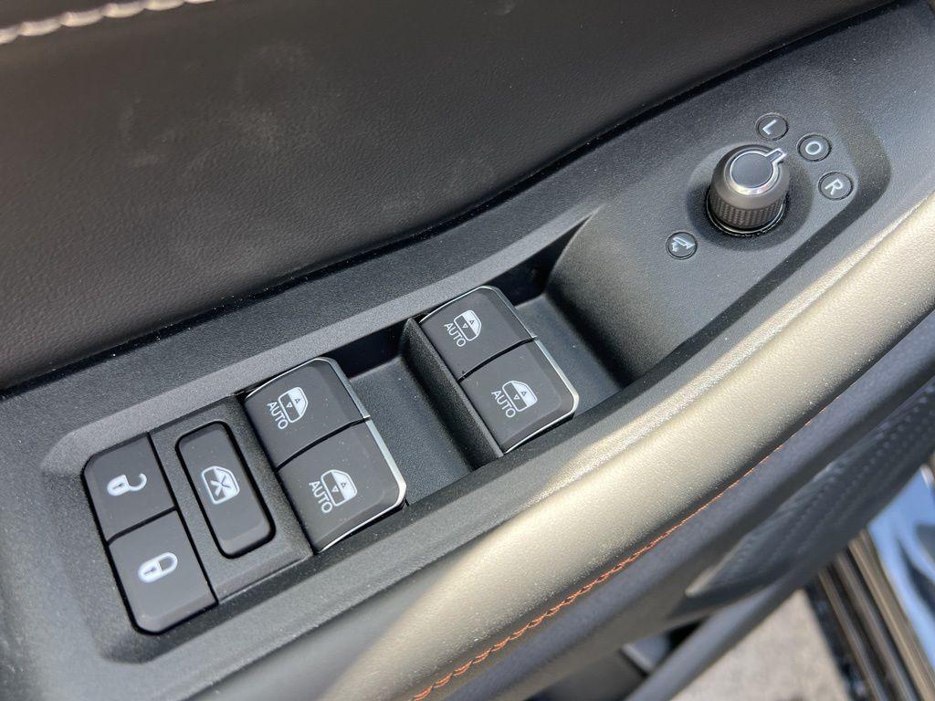 new 2025 Jeep Grand Cherokee L car, priced at $54,221