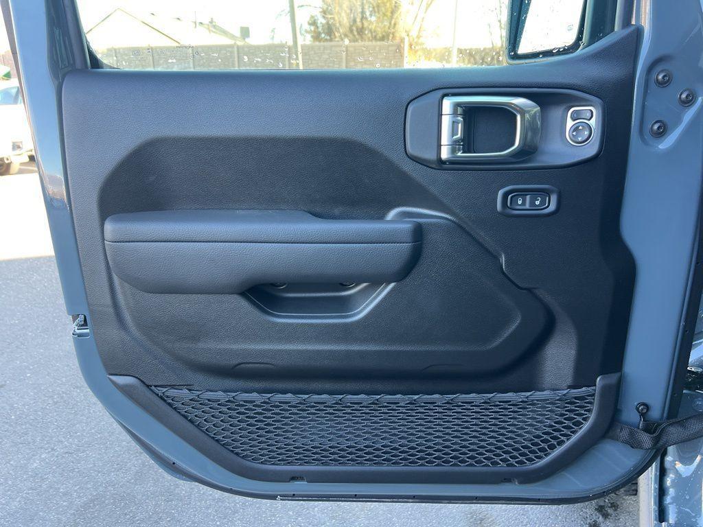 new 2026 Jeep Wrangler car, priced at $48,917