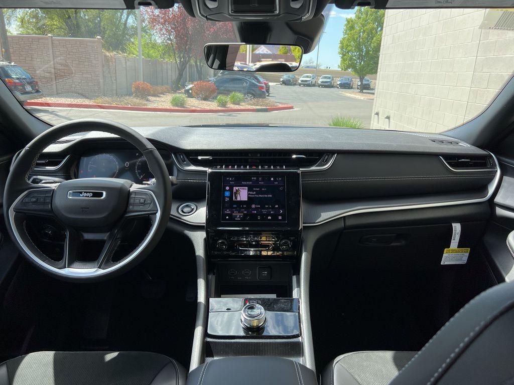 new 2025 Jeep Grand Cherokee L car, priced at $43,357