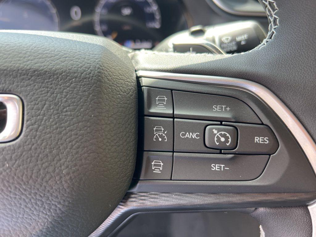 new 2025 Jeep Grand Cherokee L car, priced at $43,357
