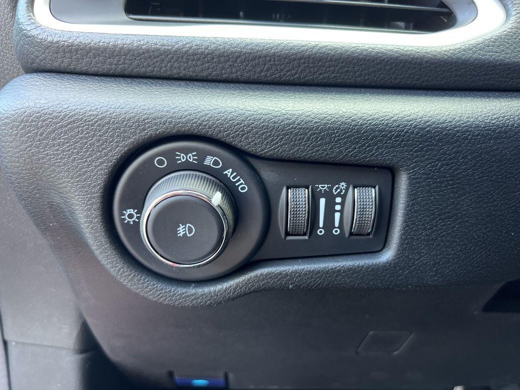 new 2026 Chrysler Pacifica car, priced at $42,849