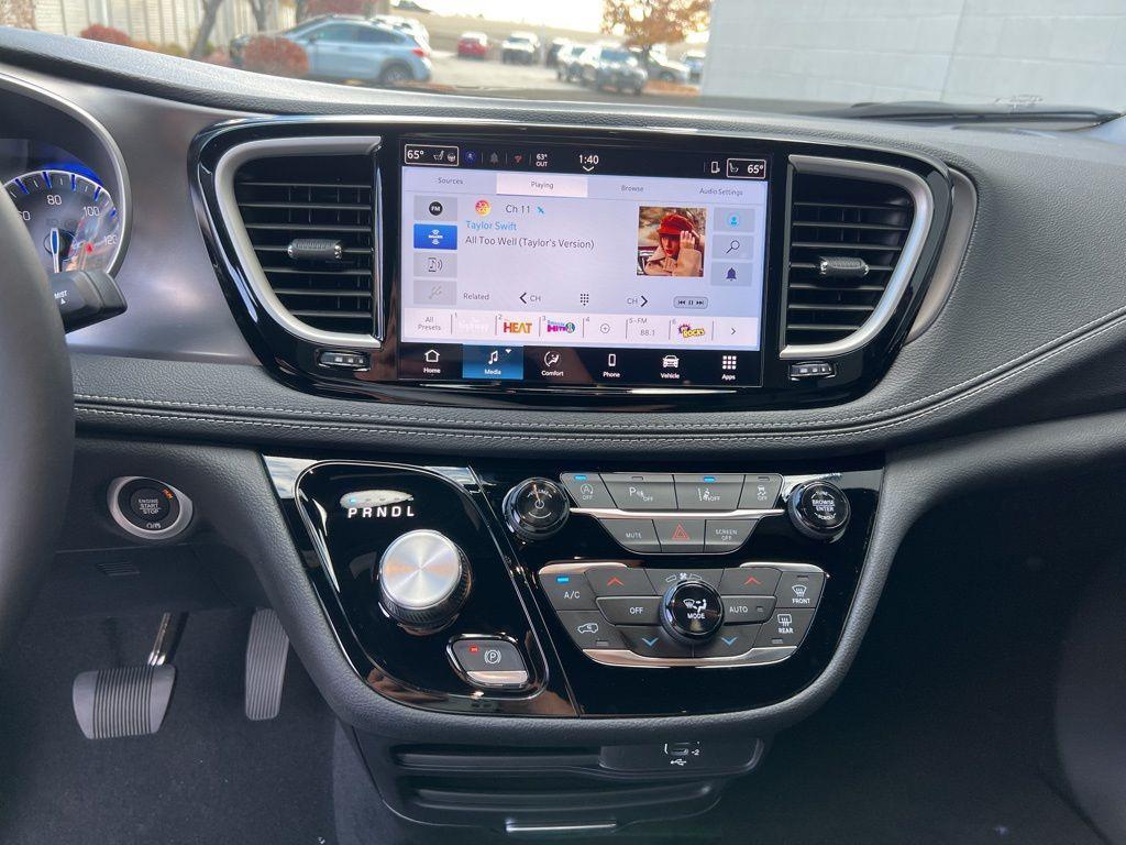 new 2026 Chrysler Pacifica car, priced at $42,849