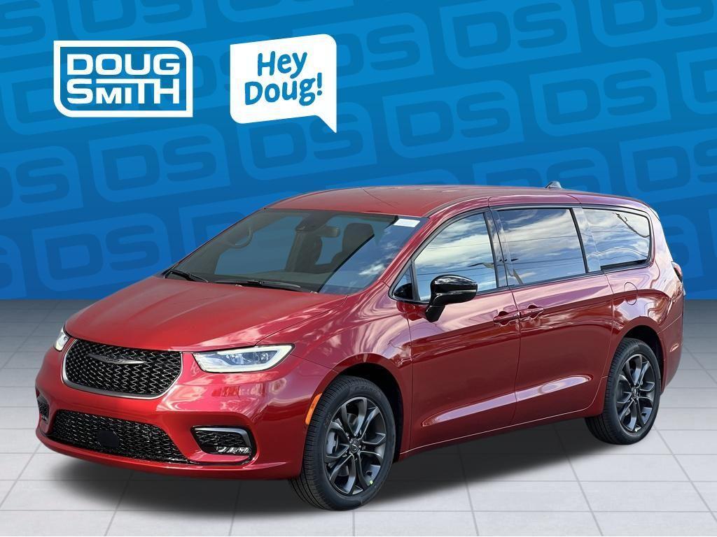 new 2026 Chrysler Pacifica car, priced at $42,849