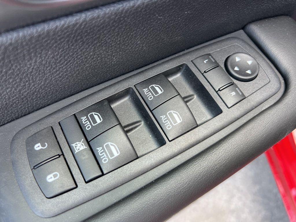 new 2026 Chrysler Pacifica car, priced at $42,849