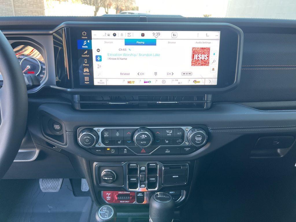 new 2026 Jeep Gladiator car, priced at $49,725
