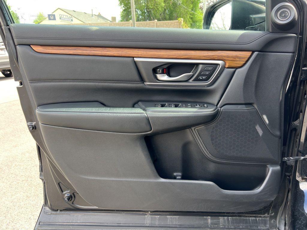 used 2017 Honda CR-V car, priced at $17,394
