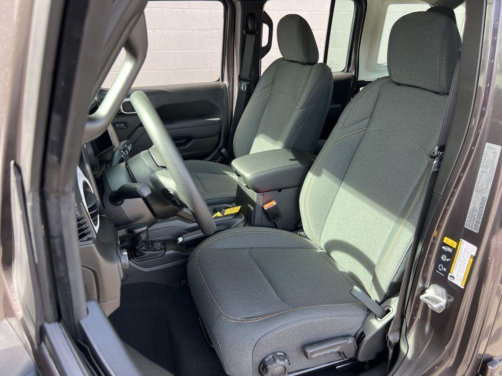 new 2026 Jeep Wrangler car, priced at $40,712