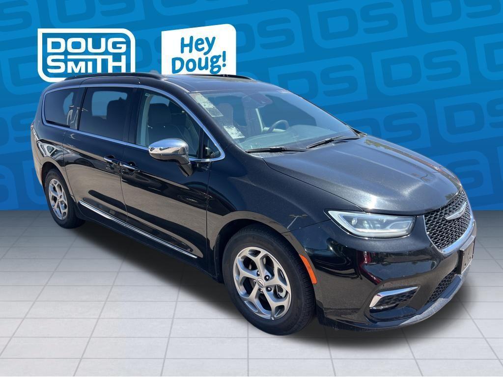 used 2023 Chrysler Pacifica car, priced at $32,374