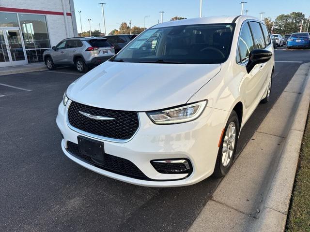 used 2024 Chrysler Pacifica car, priced at $28,500