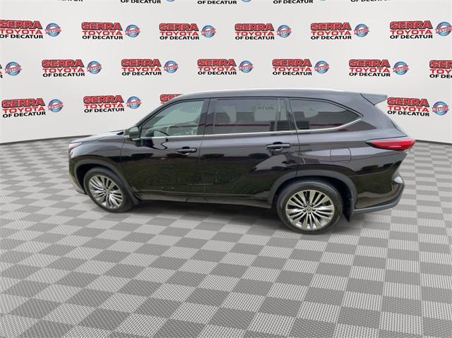 used 2022 Toyota Highlander car