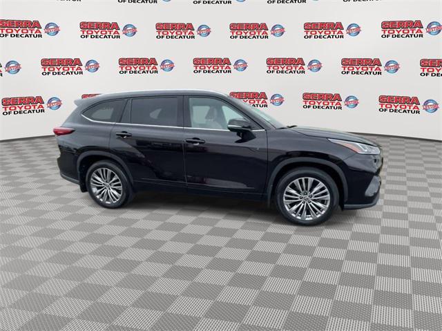 used 2022 Toyota Highlander car