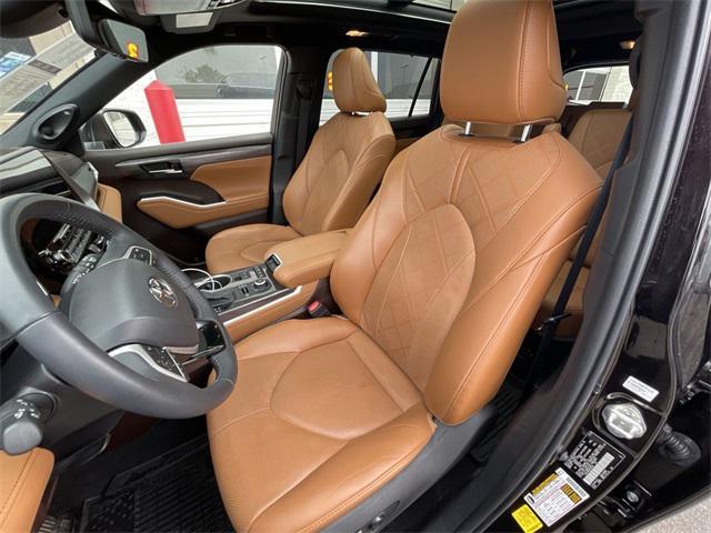 used 2022 Toyota Highlander car