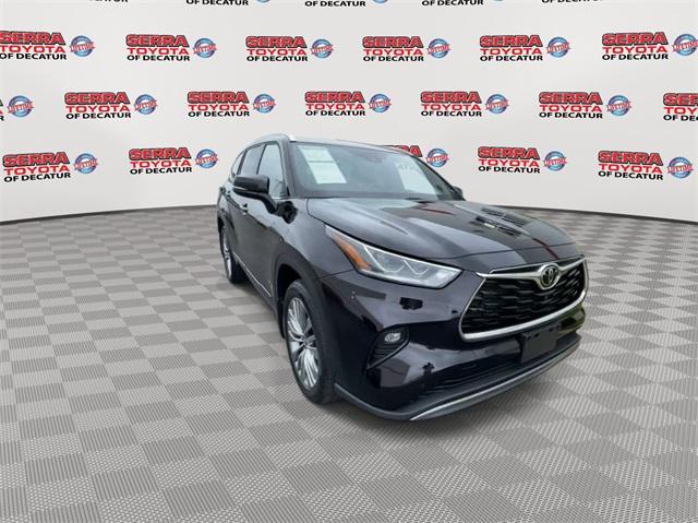 used 2022 Toyota Highlander car