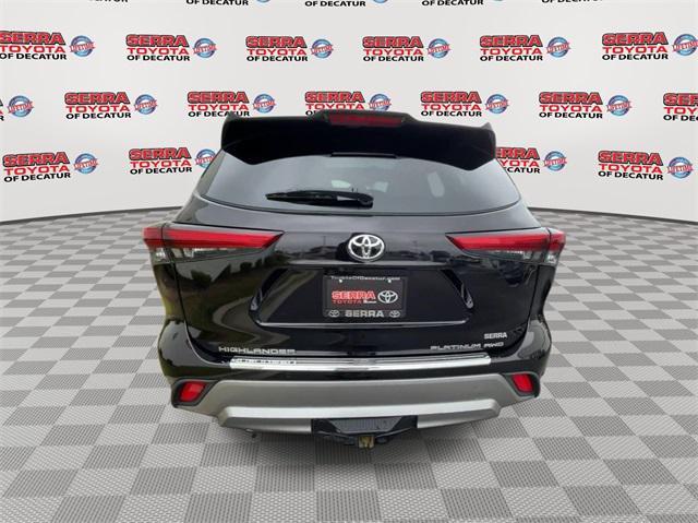 used 2022 Toyota Highlander car