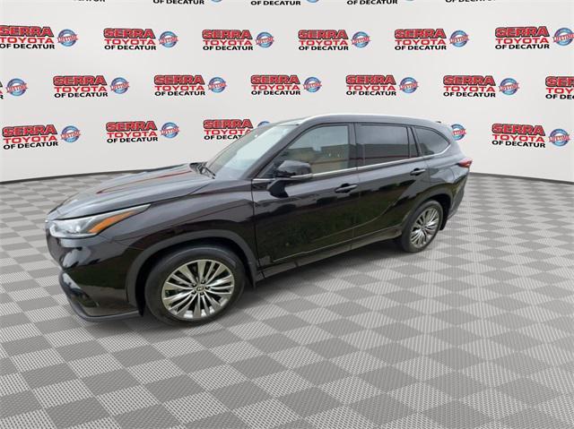 used 2022 Toyota Highlander car