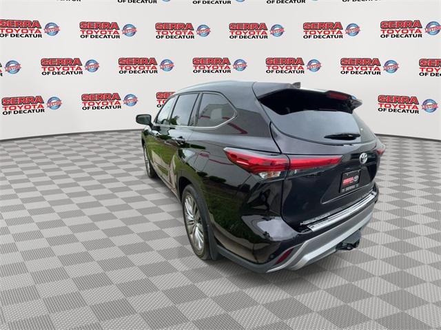 used 2022 Toyota Highlander car