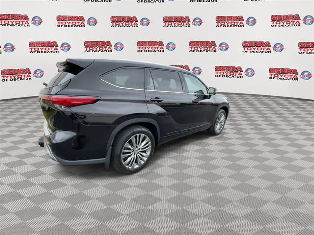 used 2022 Toyota Highlander car
