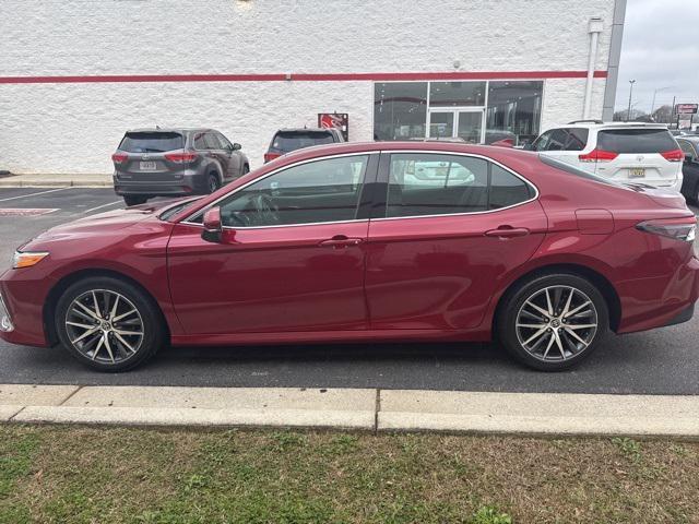used 2022 Toyota Camry Hybrid car, priced at $25,900