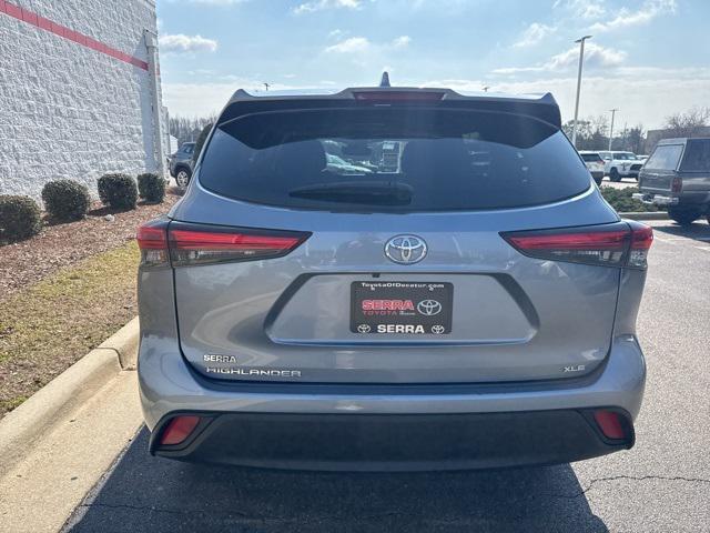 used 2023 Toyota Highlander car, priced at $38,500