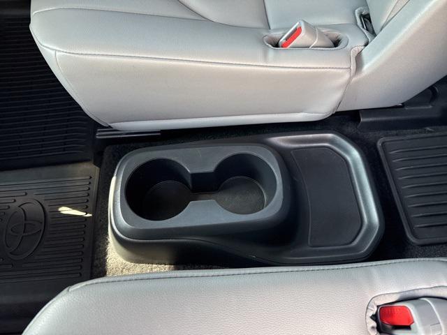 used 2023 Toyota Highlander car, priced at $38,500