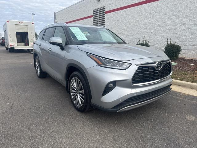 used 2024 Toyota Highlander car, priced at $51,500
