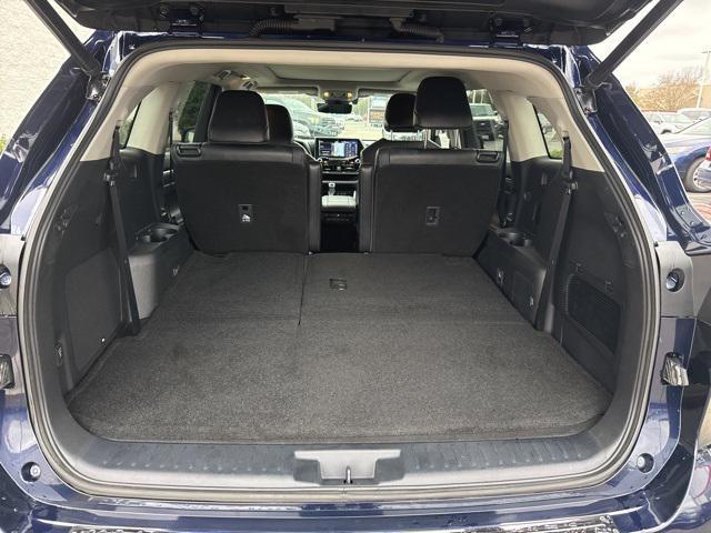 used 2021 Toyota Highlander Hybrid car, priced at $32,900