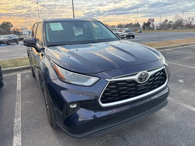 used 2024 Toyota Highlander car, priced at $37,900