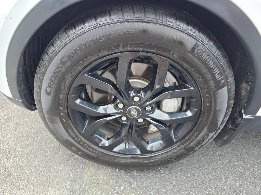 used 2018 Land Rover Discovery car, priced at $15,384