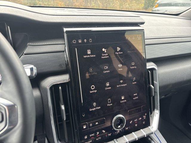 used 2025 GMC Acadia car, priced at $29,995