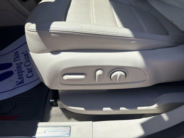 used 2023 GMC Acadia car, priced at $33,294
