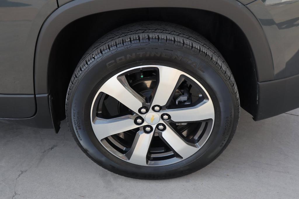 used 2021 Chevrolet Traverse car, priced at $21,977