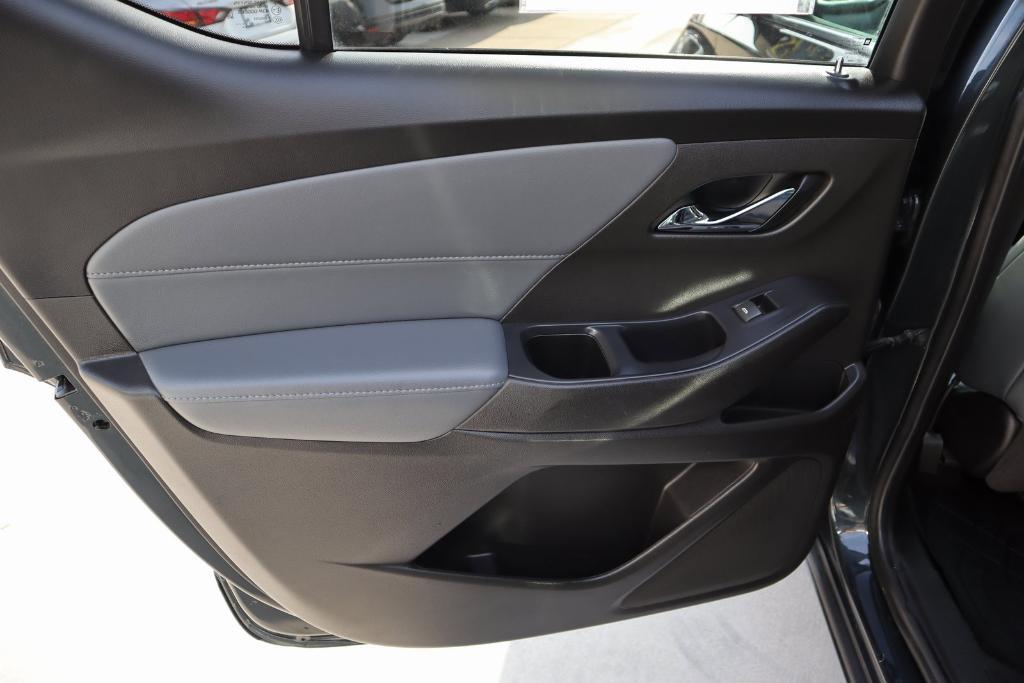 used 2021 Chevrolet Traverse car, priced at $21,977