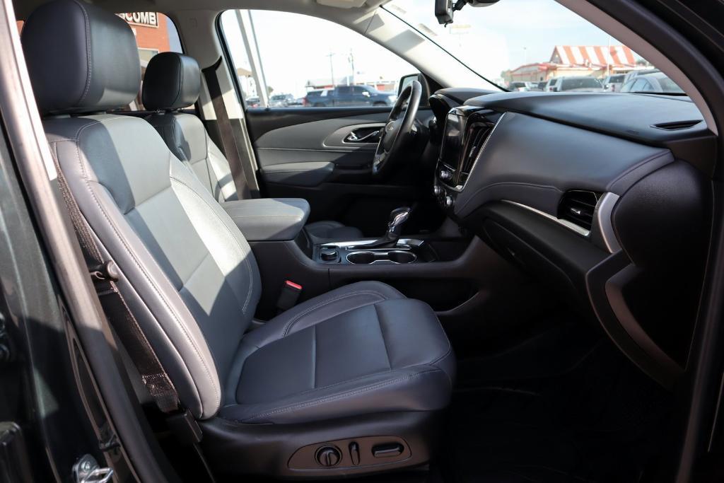 used 2021 Chevrolet Traverse car, priced at $21,977
