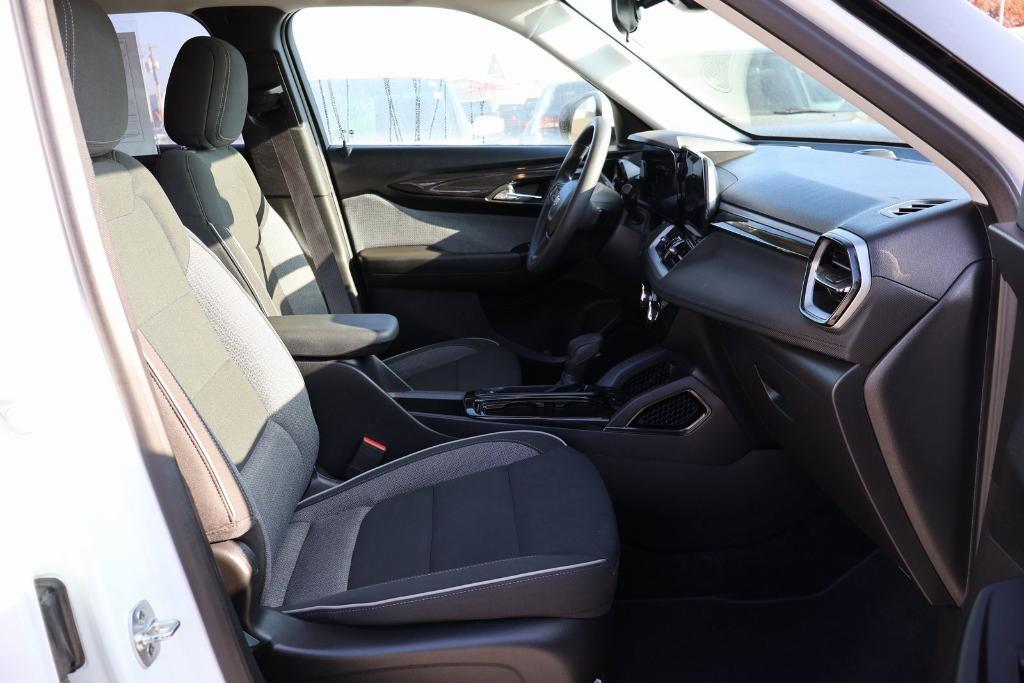 used 2024 Chevrolet TrailBlazer car, priced at $20,977