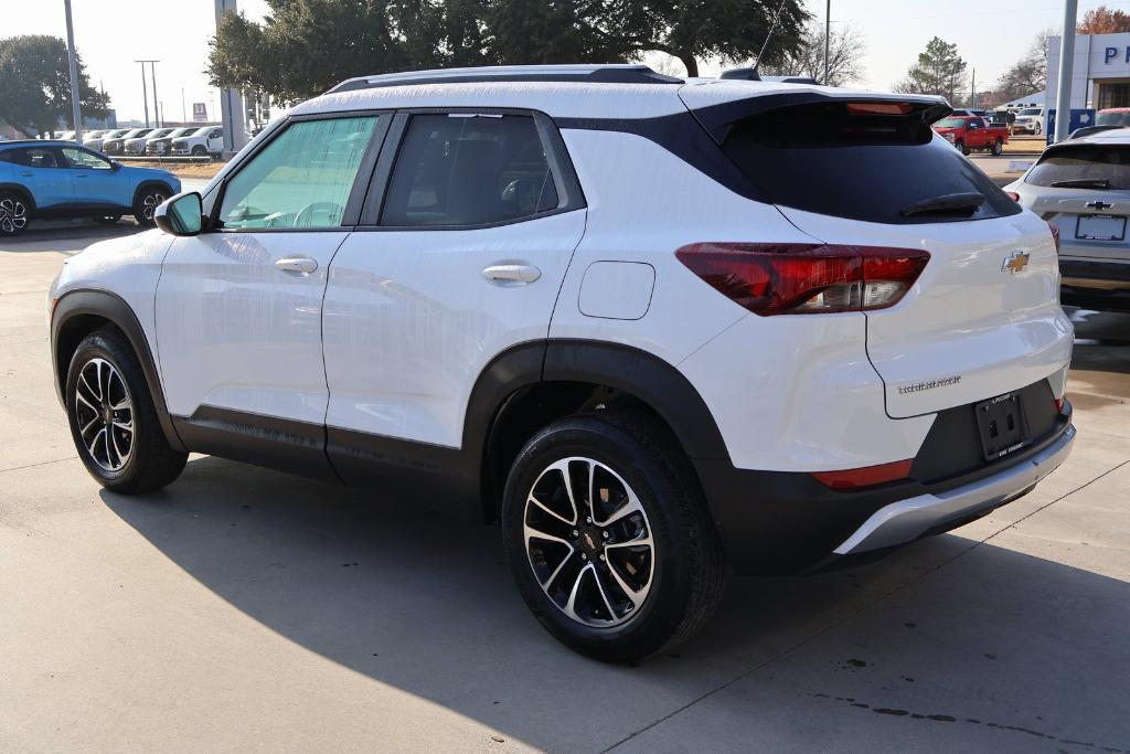 used 2024 Chevrolet TrailBlazer car, priced at $20,977