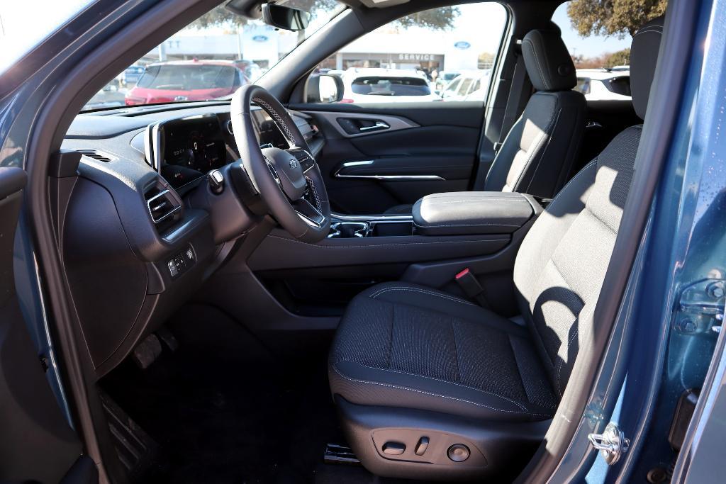 new 2026 Chevrolet Traverse car, priced at $45,205