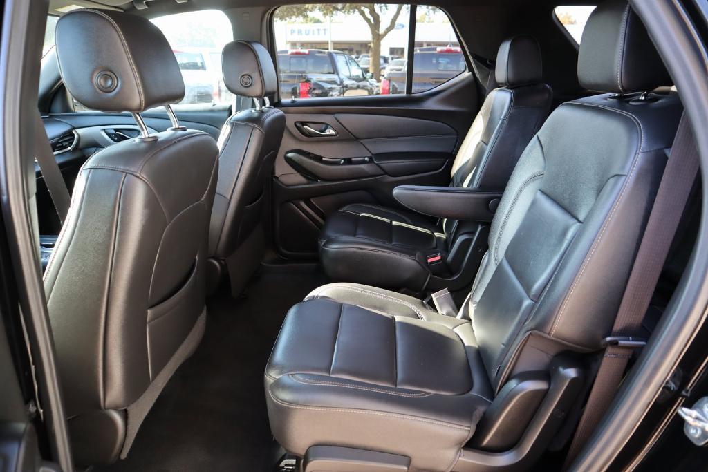 used 2023 Chevrolet Traverse car, priced at $28,877