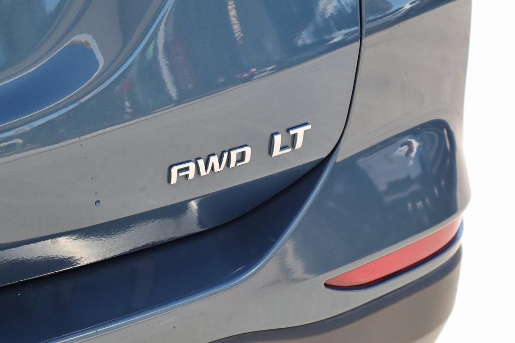 used 2024 Chevrolet Equinox car, priced at $21,677