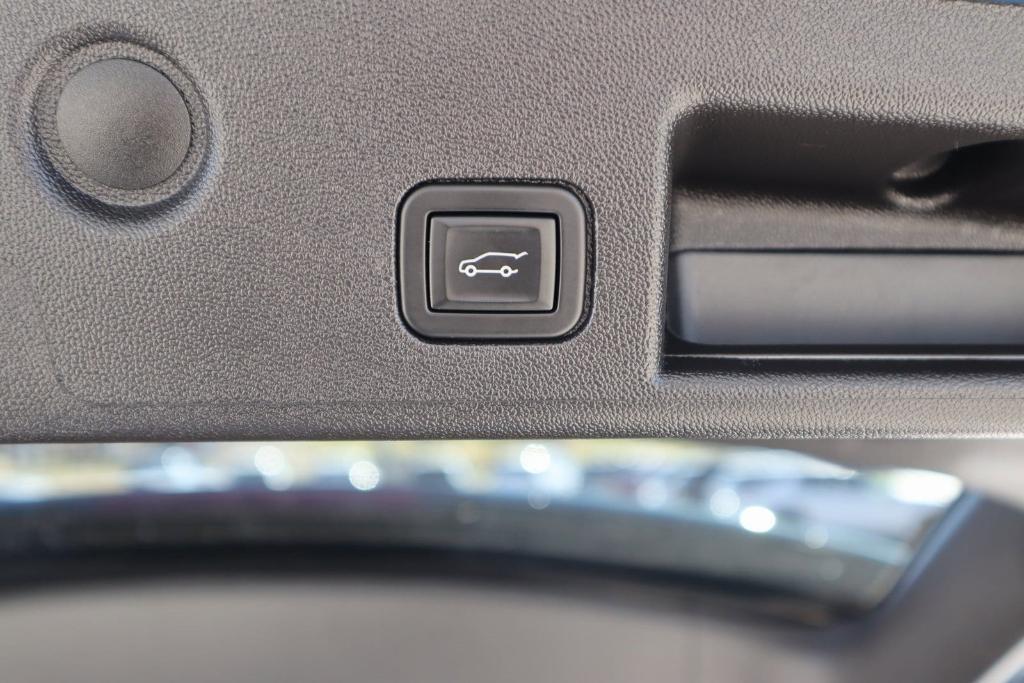 used 2024 Chevrolet Equinox car, priced at $21,677