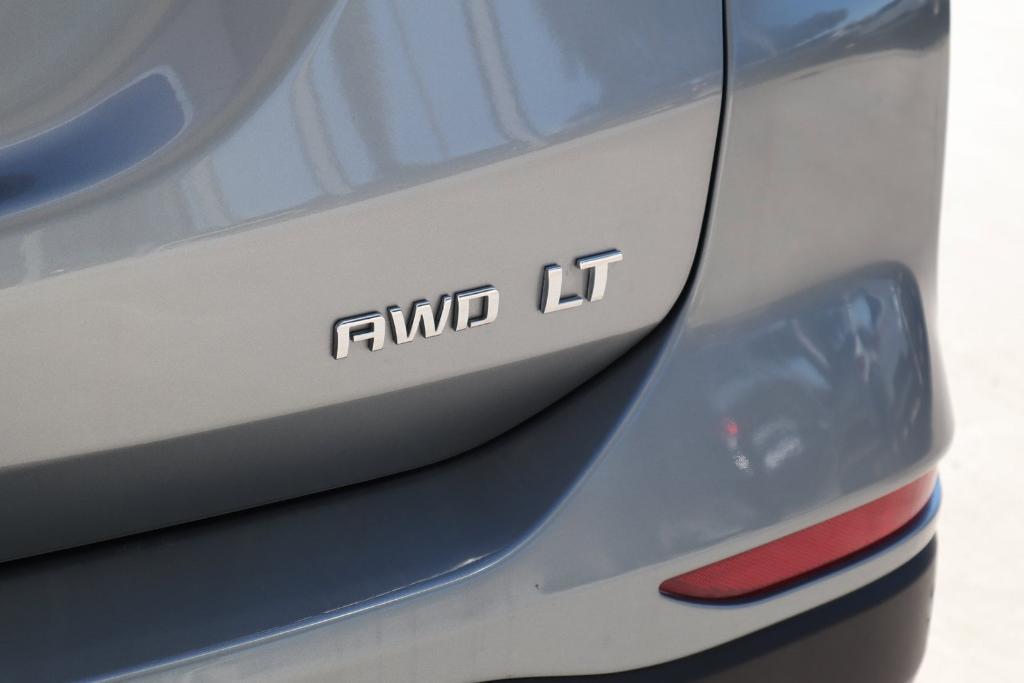 used 2024 Chevrolet Equinox car, priced at $21,877